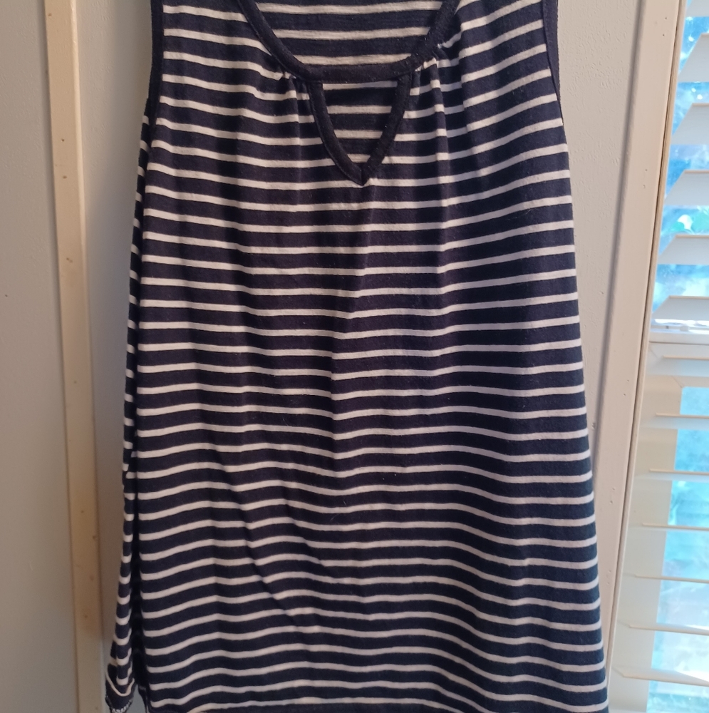 Black and White striped keyhole top
